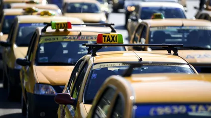 Aproape 30 de taximetrişti au rămas fără permise şi peste 2.800 au fost amendaţi într-o singură zi