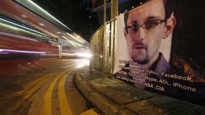 Avionul în care se află Edward Snowden a aterizat la Moscova