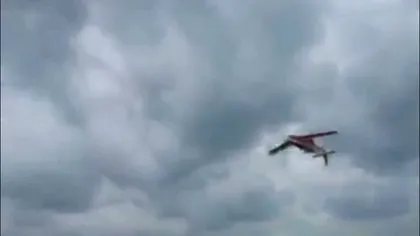 Un avion s-a prăbuşit la un miting aviatic în Germania. Pilotul a murit VIDEO