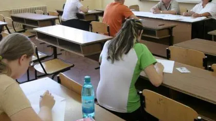 FRAUDĂ la BAC. Subiectele la ROMÂNĂ, rezolvate de profesori şi date elevilor în timpul examenului