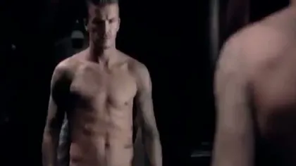 David Beckham s-a dezbrăcat, din nou, într-o reclamă VIDEO