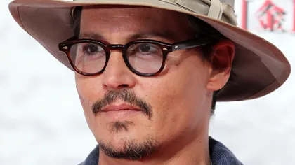 Johnny Depp este un actor EXCENTRIC. Cum a apărut pe covorul roşu GALERIE FOTO