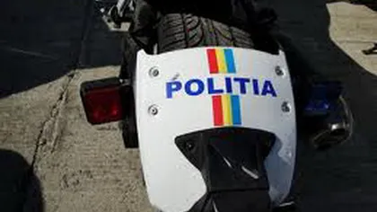 Un POLIŢIST pe motocicletă a provocat un ACCIDENT în Capitală FOTO