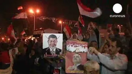 Violenţe în serie la Cairo: 23 de morţi într-un atac împotriva simpatizanţilor preşedintelui Morsi