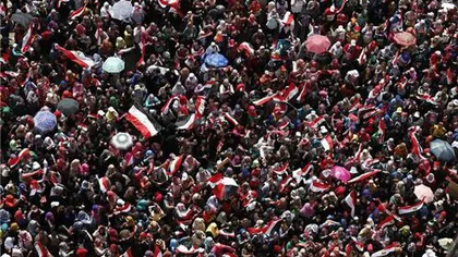 LOVITURĂ DE STAT ÎN EGIPT: Morsi NU mai e preşedinte. Urmează alegeri GENERALE