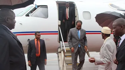 Avionul preşedintelui Somaliei a făcut o aterizare de urgenţă cu motorul în flăcări VIDEO