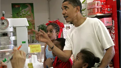 Derapaje alimentare: Preşedintele american Barack Obama a fost surprins, în vacanţă, la fast-food