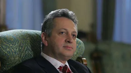 Orban i-a solicitat lui Fenechiu să se autosuspende din funcţiile deţinute în PNL