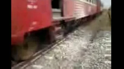 Tren în flăcări la Timişoara. O locomotivă a luat foc cu doar un kilometru înainte să ajungă în gară VIDEO