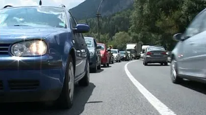 Accident pe drumul spre munte: Mai multe maşini s-au ciocnit. Patru persoane au fost rănite
