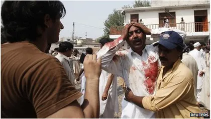 Cel puţin 43 de morţi într-un dublu atentat sinucigaş, în faţa unei biserici din Pakistan