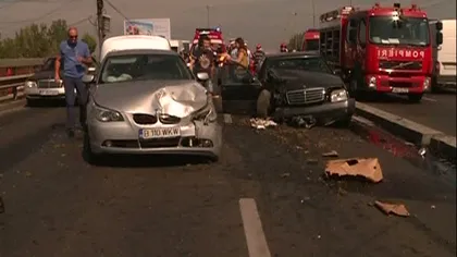 ACCIDENT TERIBIL în Otopeni: Două persoane, rănite după ce patru maşini s-au tamponat VIDEO