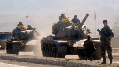 Turcia trimite avioane de luptă la graniţa cu Siria, iar Pentagonul pregăteşte un atac intens de 72 de ore