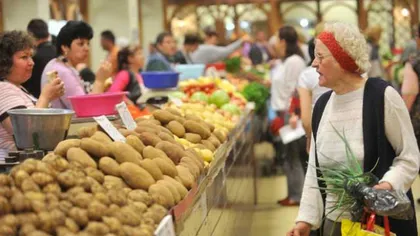 S-a ieftinit mâncarea. Preţurile de consum au scăzut în august cu 0,2% faţă de iulie