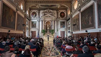Comisia de la Veneţia aşteaptă proiectul noii Constituţii până la sfârşitul lunii