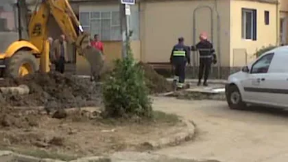 PERICOL DE EXPLOZIE în Târgu-Jiu. Un muncitor a fisurat o conductă de gaz