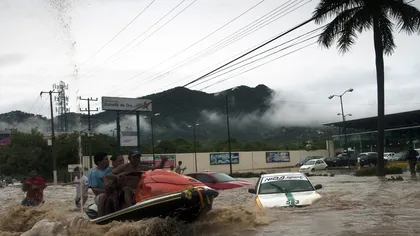 Furtuni tropicale în Mexic: Cel puţin 40 de morţi şi 230.000 de sinistraţi, după intemperii