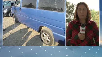 Zeci de maşini, vandalizate de un grup de tineri, în Fălticeni VIDEO