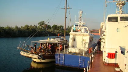 Aproximativ 100 de migranţi sirieni, aduşi de traficanţi în România cu ambarcaţiuni pe Marea Neagră