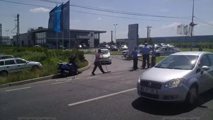 Accident SPECTACULOS în Timişoara: Un MATIZ a fost proiectat în aer, după ce s-a izbit de o altă maşină VIDEO