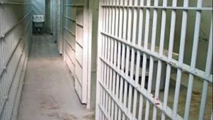 ALERTĂ la Penitenciarul Colibaşi, unde este încarcerat Cioacă. Un deţinut, găsit SPÂNZURAT în celulă