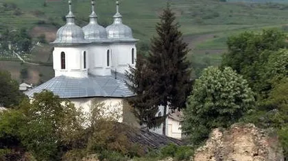 Intoxicaţie cu ciuperci, la Mănăstirea Răchitoasa din Bacău