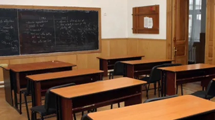 Protest al unor profesori din Vaslui, nemulţumiţi de numirea unui director de liceu