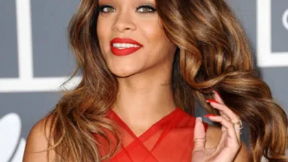 Rihanna, fără strop de machiaj. Cum arată artista în realitate FOTO