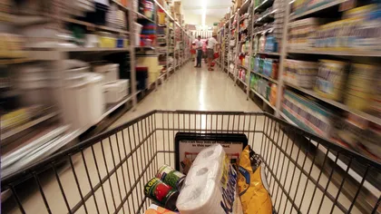 ANCHETĂ în hipermarketuri privind preţurile alimentelor VIDEO