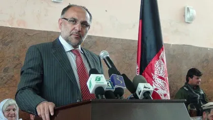 Guvernatorul unei provincii din Afganistan a fost ucis cu o bombă ascunsă în microfon