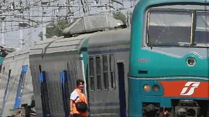 ACCIDENT FEROVIAR ÎN ROMA. Două trenuri de pasageri s-au ciocnit. 13 pasageri sunt răniţi VIDEO