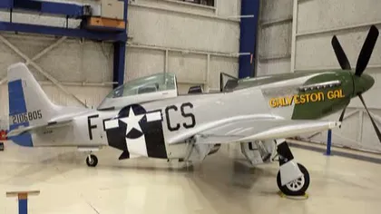 Un avion de colecţie s-a prăbuşit în Texas. Două persoane au murit VIDEO