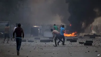 Violenţe în Egipt, între susţinătorii lui Morsi şi forţele de ordine: 51 de morţi şi 240 de răniţi VIDEO