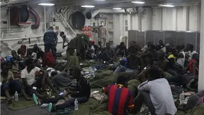 O navă militară americană a salvat 128 de imigranţi  din Marea Mediterană