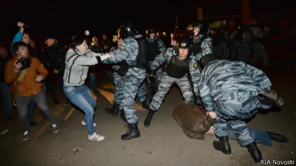 Revolte la Moscova. Mii de ruşi s-au ridicat împotriva imigranţilor, după uciderea unui tânăr VIDEO
