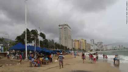 Uraganul Raymond, spre coasta din Pacific a Mexicului. Sute de persoane au fost evacuate din calea furtunii