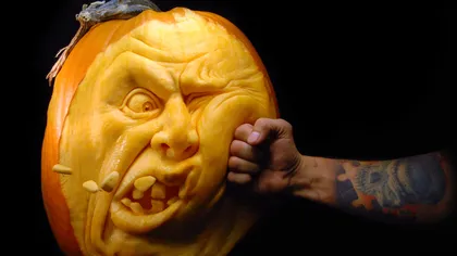 Halloween 2013: Cele mai înfiorătoare sculpturi în dovleci. Zici că sunt reale FOTO
