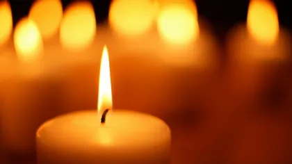 Femie moartă, intoxicată cu fum din cauza candelei, în Bistriţa