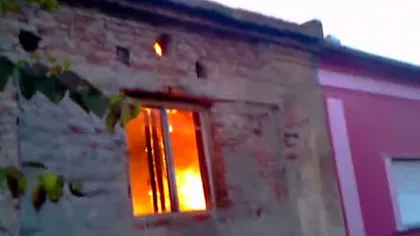Un bărbat de 60 de ani din Gorj a murit când şi-a văzut casa distrusă de flăcări VIDEO