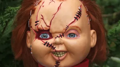 Chucky A ÎNVIAT! Păpuşa UCIGAŞĂ TERORIZEAZĂ Brazilia VIDEO