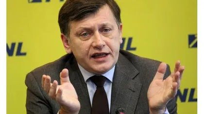 Antonescu: Acuzaţia lui Voiculescu că PNL i-ar zâmbi preşedintelui Băsescu e profund neruşinată