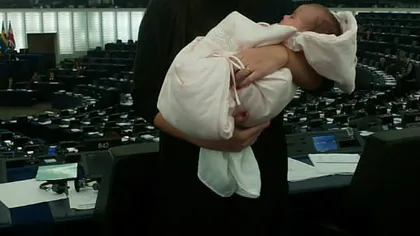 Elena Băsescu, înainte de botezul fiicei sale: 