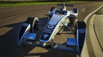 Maşina electrică de Formula 1, testată pentru prima dată pe circuit VIDEO