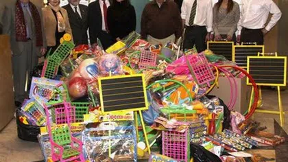 Un ONG belgian strânge jucării pentru copiii defavorizaţi din Vâlcea