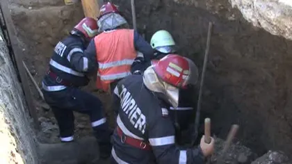 ACCIDENT DE MUNCĂ în Sibiu. Un bărbat a murit după ce a fost prins sub un mal de pământ