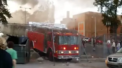 O maşină de pompieri a făcut accident chiar la locul incendiului VIDEO