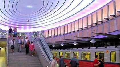 Panică la metroul din Varşovia: Garnitura unui tren ultramodern a luat foc VIDEO