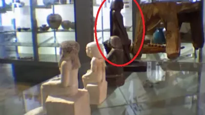 Misterul STATUII POSEDATE dintr-un muzeu a fost ELUCIDAT. Vezi clipul care a speriat arheologii VIDEO