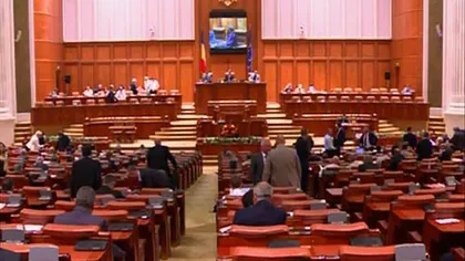 Parlamentul decide luni asupra înfiinţării Comisiei Călăraşi, care va ancheta tranzacţia Ioanei Băsescu