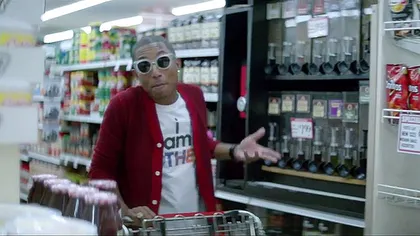 O zi întreagă de fericire: Pharrell Williams a lansat un videoclip de 24 de ore la melodia 